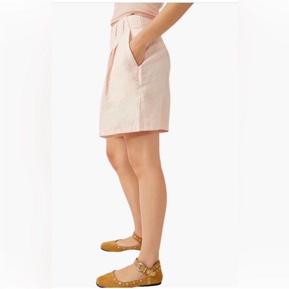 Free People
Calla Pleated Linen
Blend Trouser Shorts - Picture 2 of 2